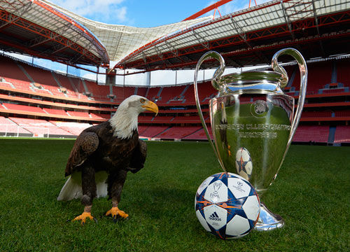 体育英超：加纳乔梅开二度 曼联3-2阿斯顿维拉